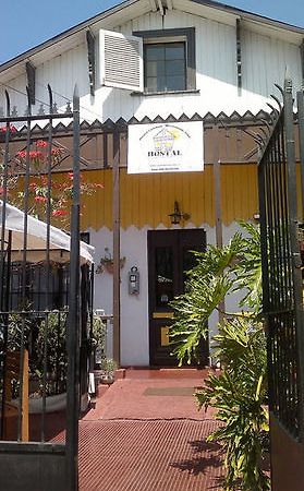 Hostal Casona De Chorrillos วิญาเดลมาร์ ภายนอก รูปภาพ